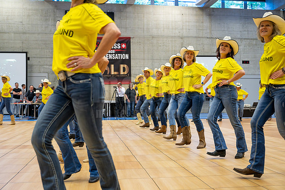 swiss_line_dance_Samstag_Nachmittag-463.jpg